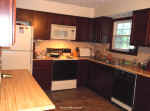kitchenb02.jpg (431687 bytes)
