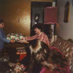 Xmas198x03.jpg (238691 bytes)